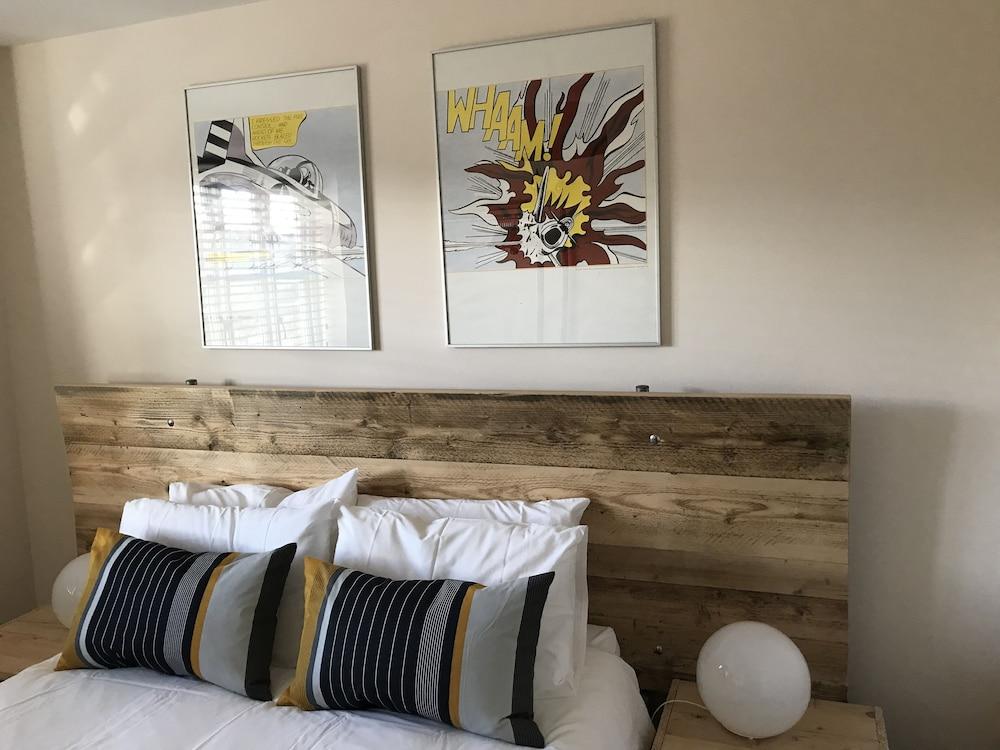 2 Crown Barton - Glastonbury