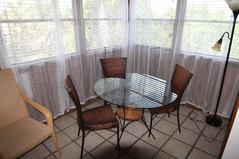 Atlantic Oasis - Upper Unit