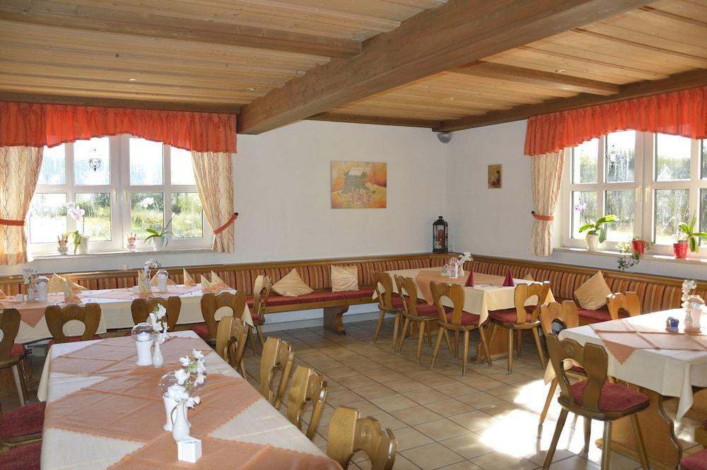 Hotel und Gaststätte Zum Grünen Baum