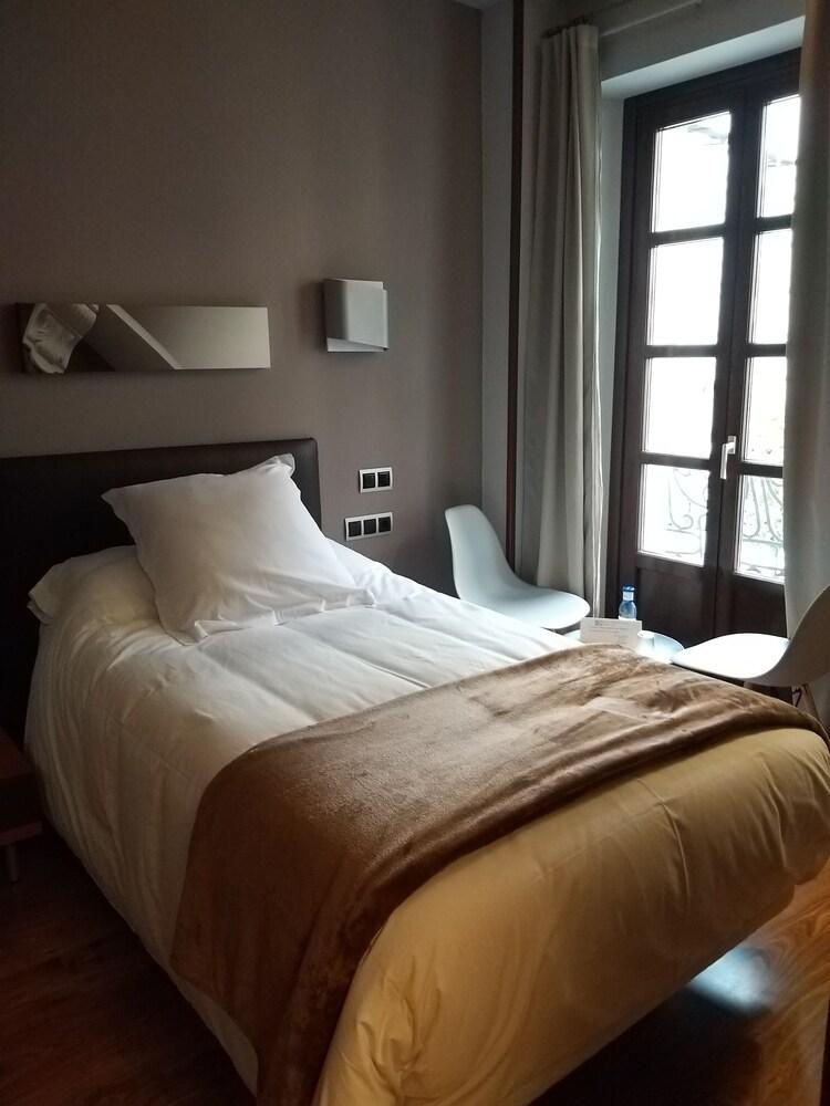 Hospedium Hotel La Casona del Conde