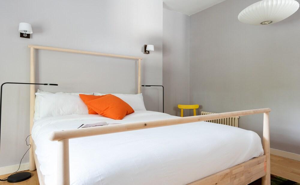 The Holland Park Escape - Modern & Central 2bdr Flat