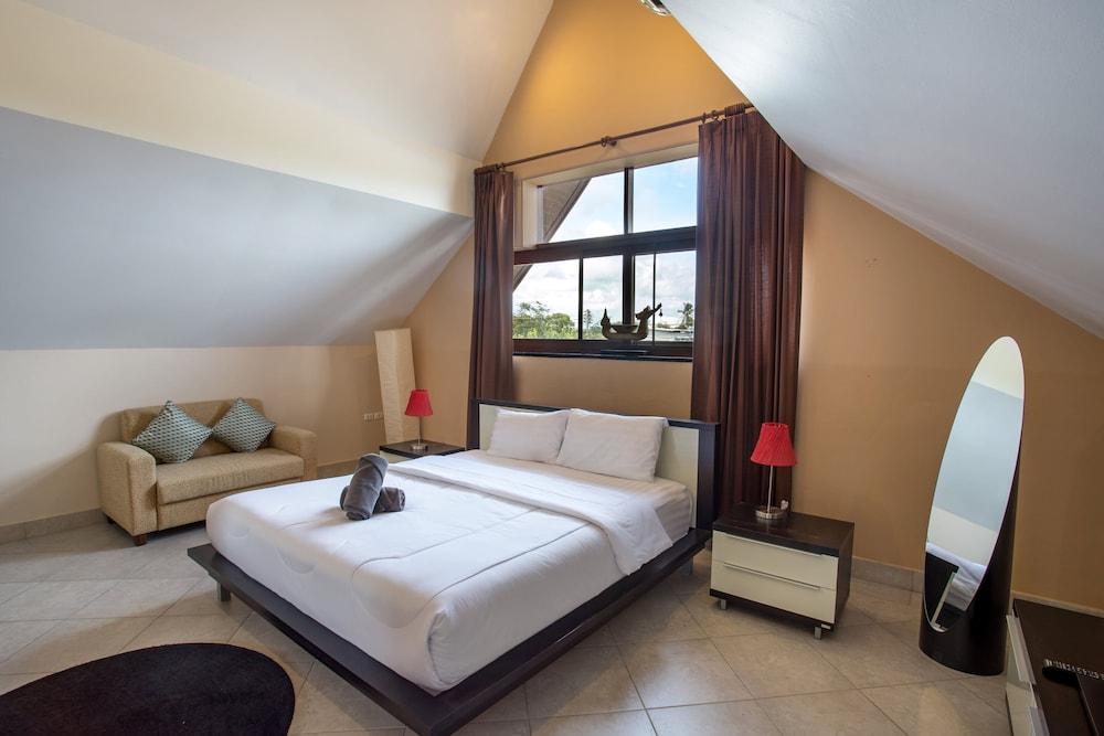 Blissful Villa Felicity with Ample Space