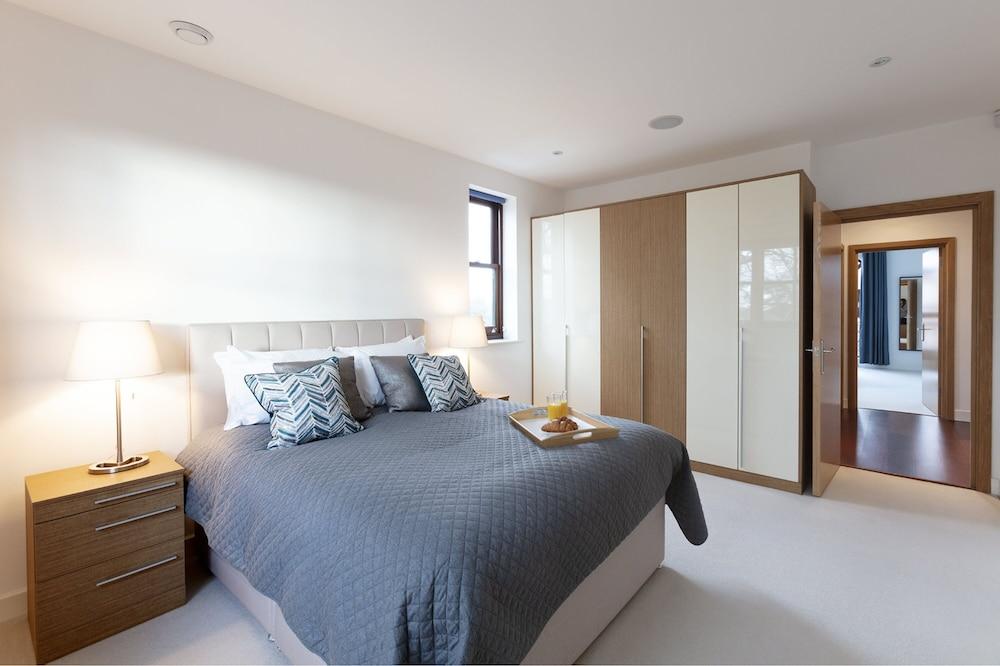 Hampden Apartments - The Henry