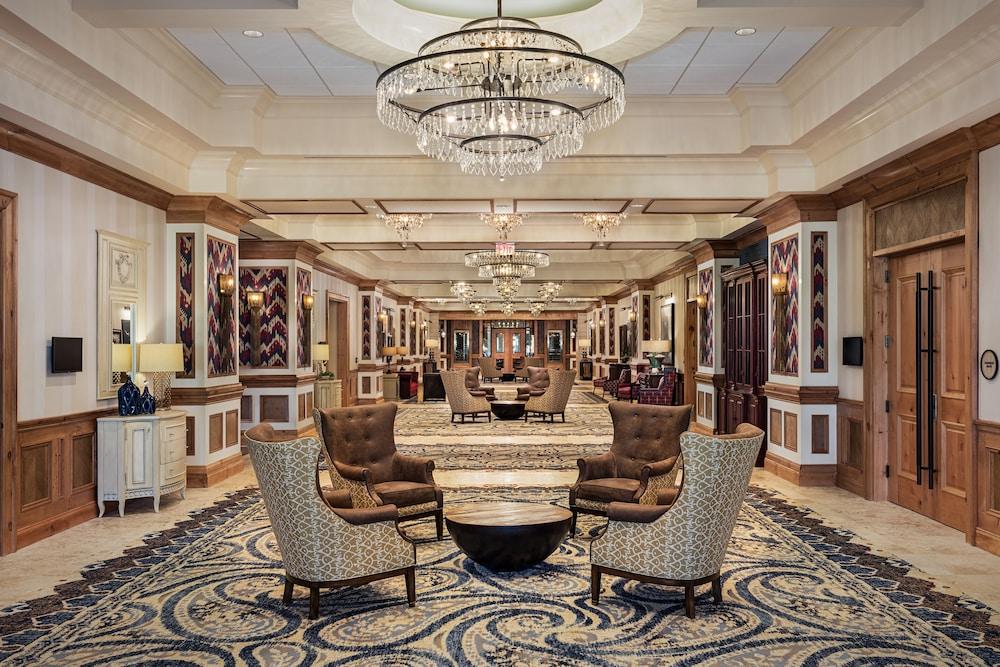 Brownwood Hotel & Spa