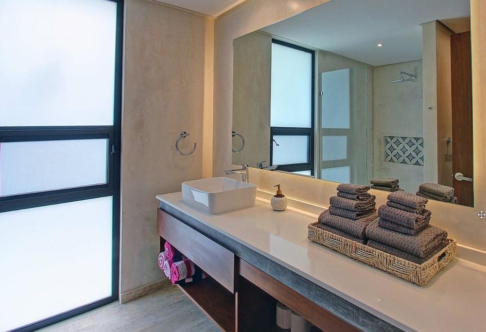 Trendy Studio, PANORAMIC D 202 – By Salt-Kisses