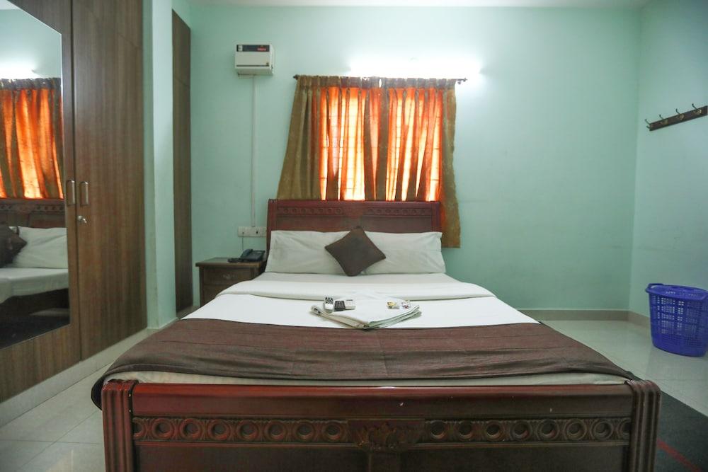 ULO Saicharan Comfort Inn