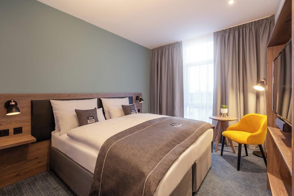 Holiday Inn - the niu, Loom Manchester North by IHG
