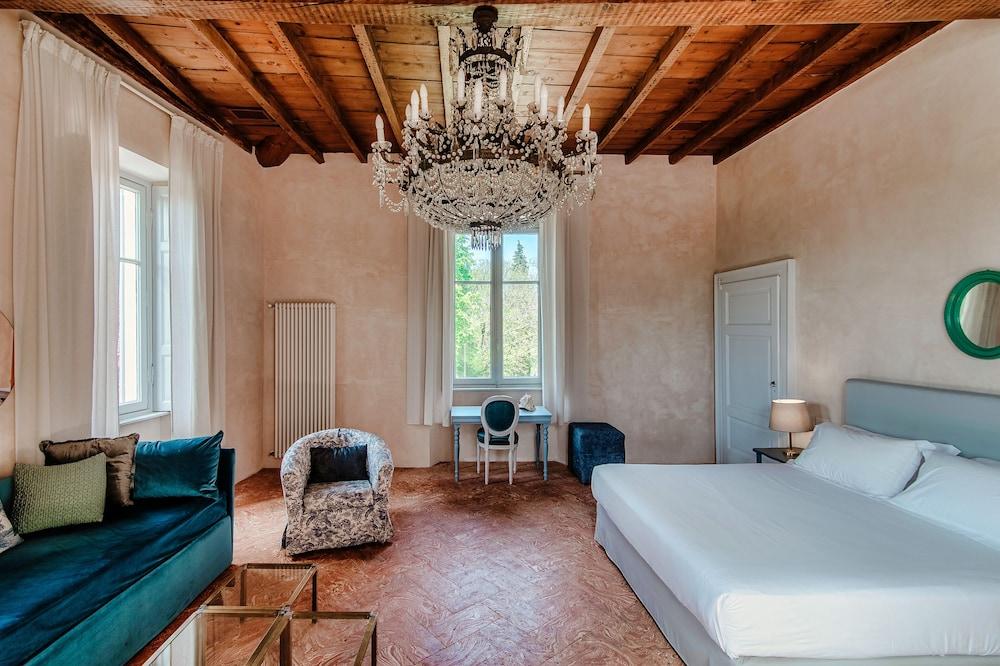 Dandelion Como Suites & Park