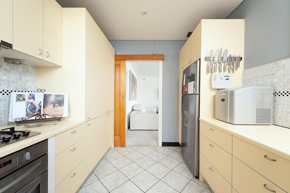 Harbour Front Single Level Apartment