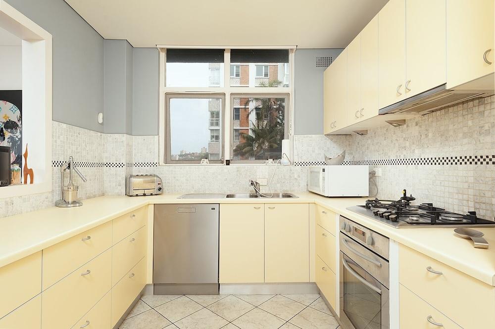 Harbour Front Single Level Apartment