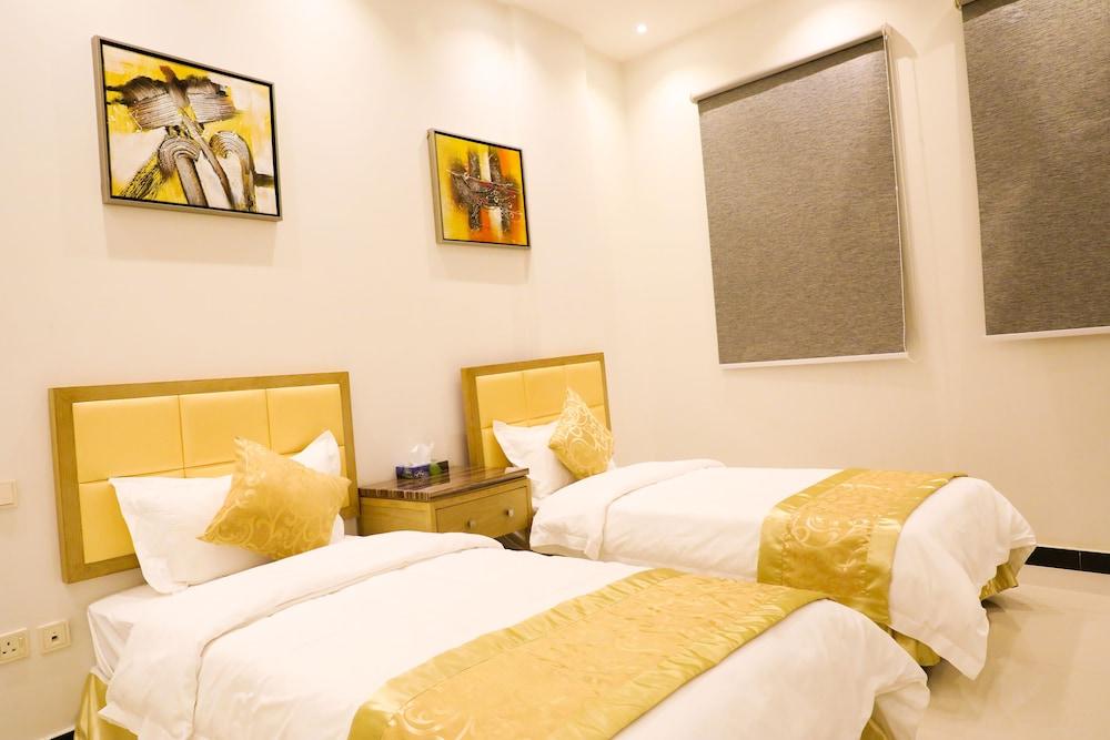 Quiet Rooms Apartment