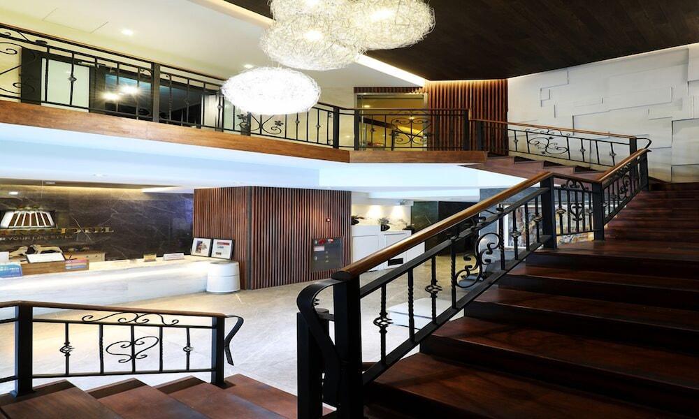 Cheongju The Mark Hotel