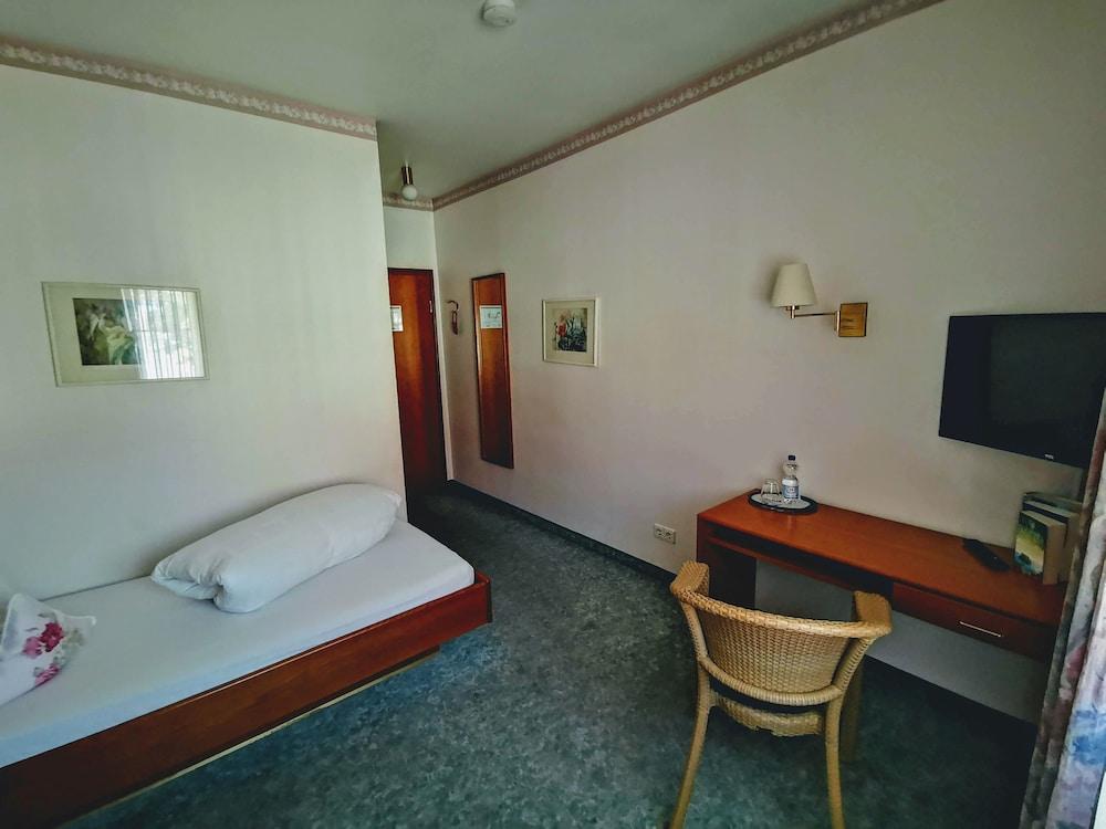 Hotel Restaurant Kaiserstuehler Hof