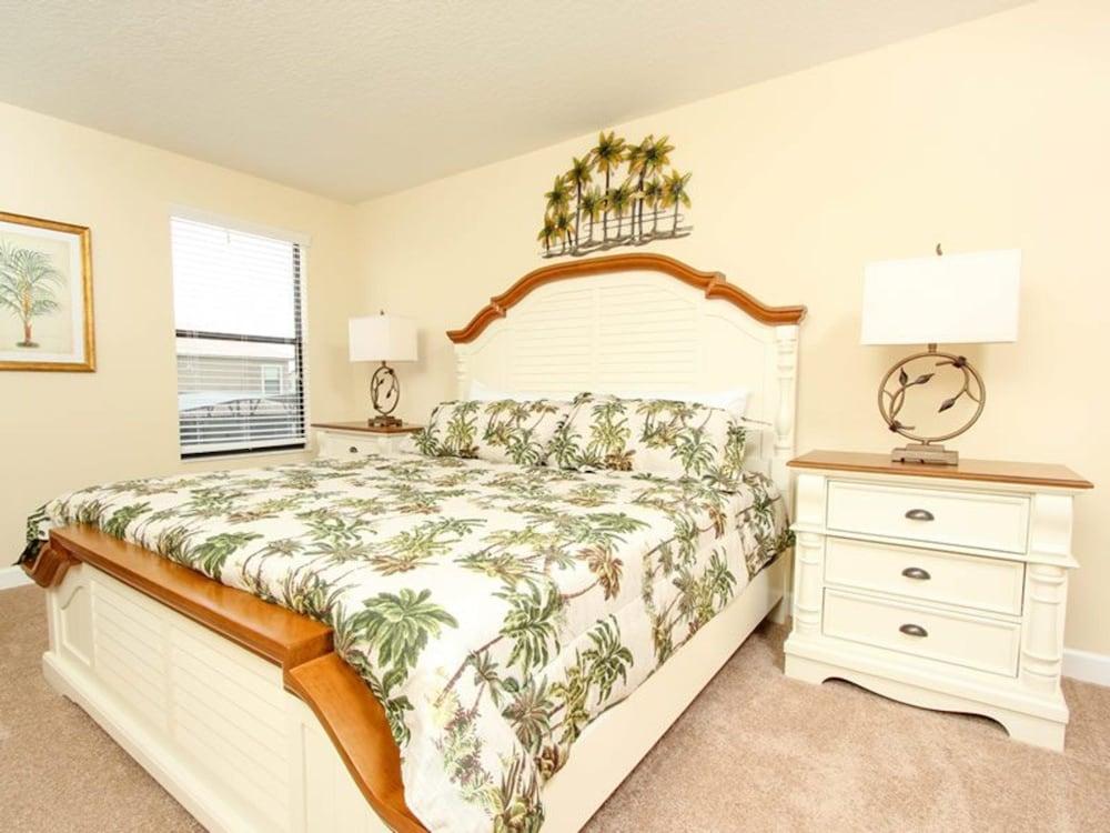 Villa in Champions Gate Resort 1010