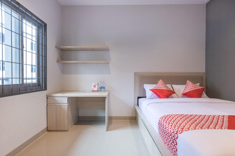 OYO 1310 Urban Residence