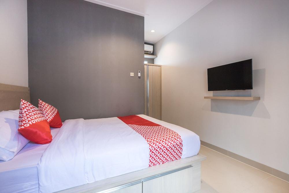 OYO 1310 Urban Residence