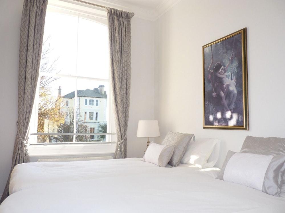 Bicknell House Hyde 1st