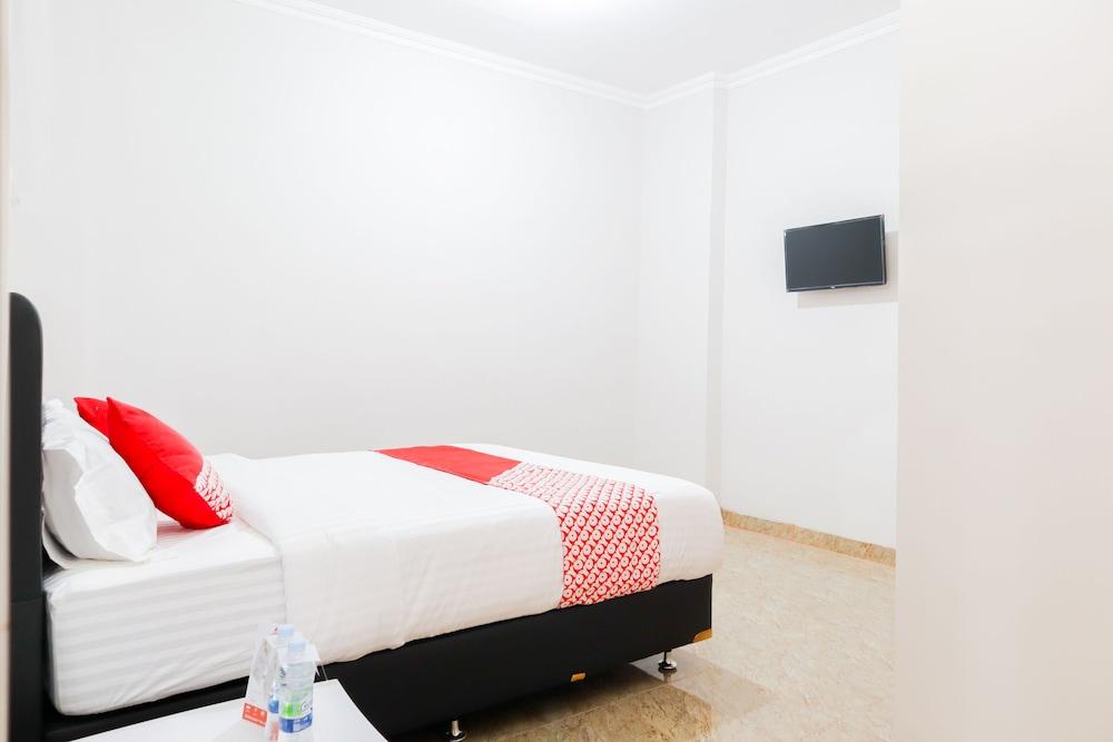 Hotel O Axl Residence