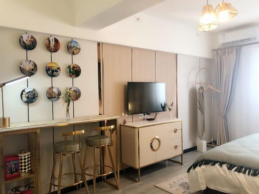 Ruide Apartment Xiaobei Railway Station