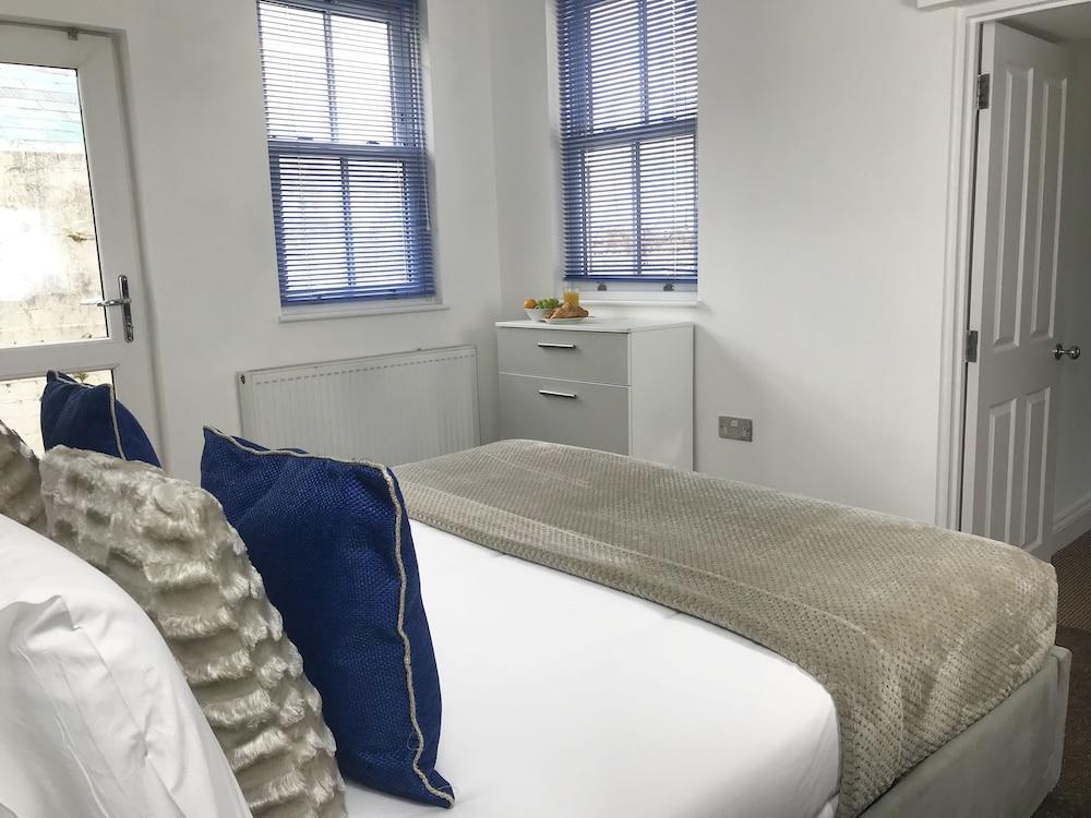 Lux Blu - Truro Apartment