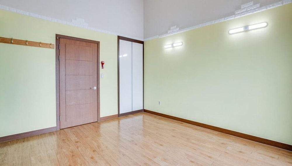 Golden Beach Pension Taean