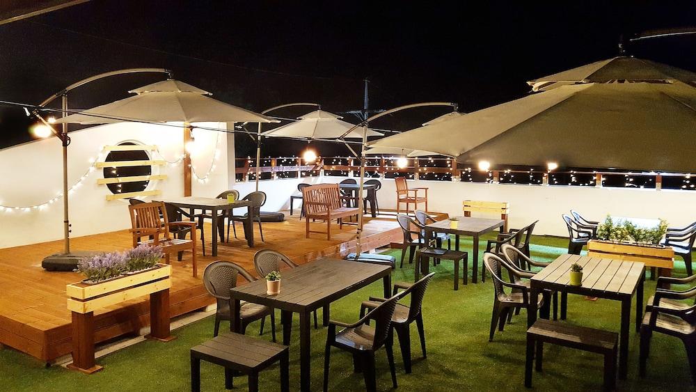 Inthree Gueshouse - Hostel