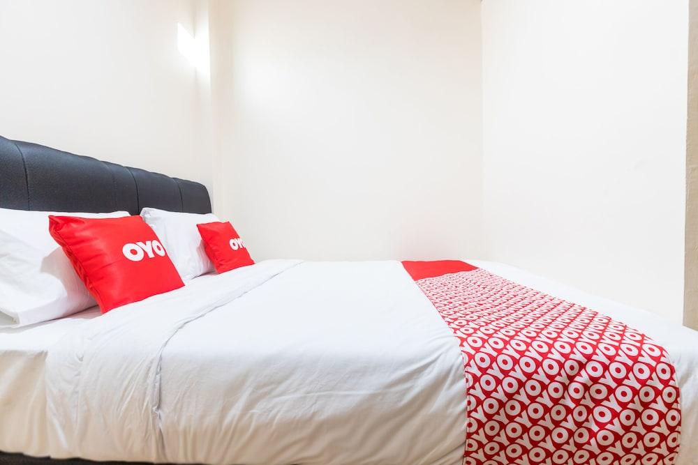 OYO 1435 Residence 446