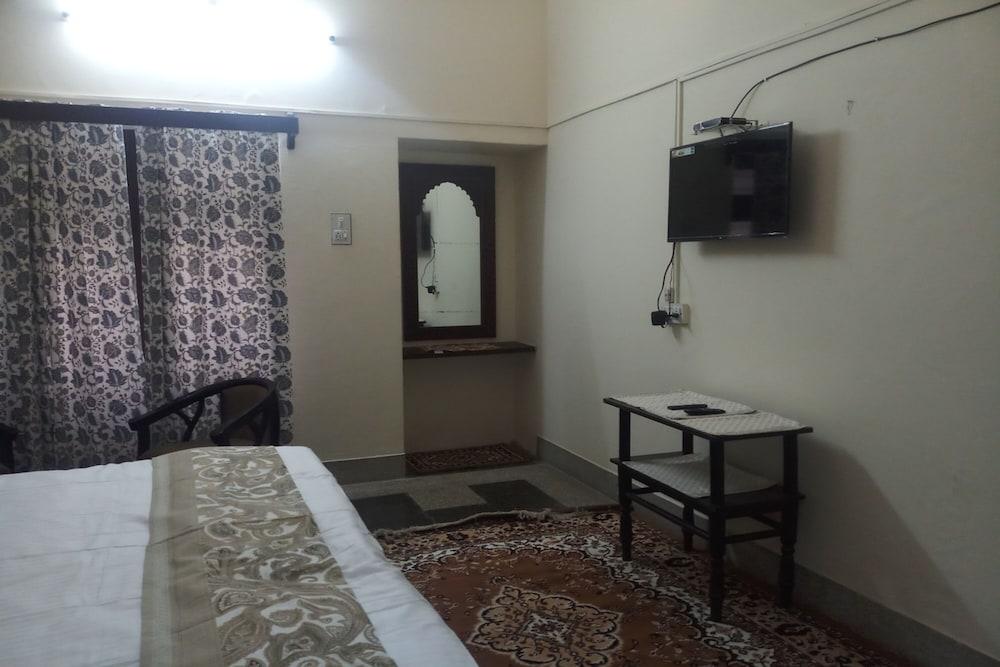 Krishnangan Home Stay