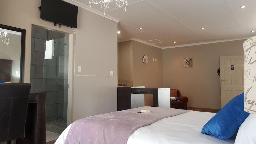 Luxury Heights Guesthouse