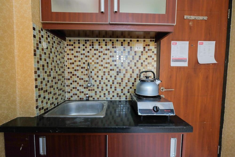 Pool View Studio at Kebagusan City Apartment