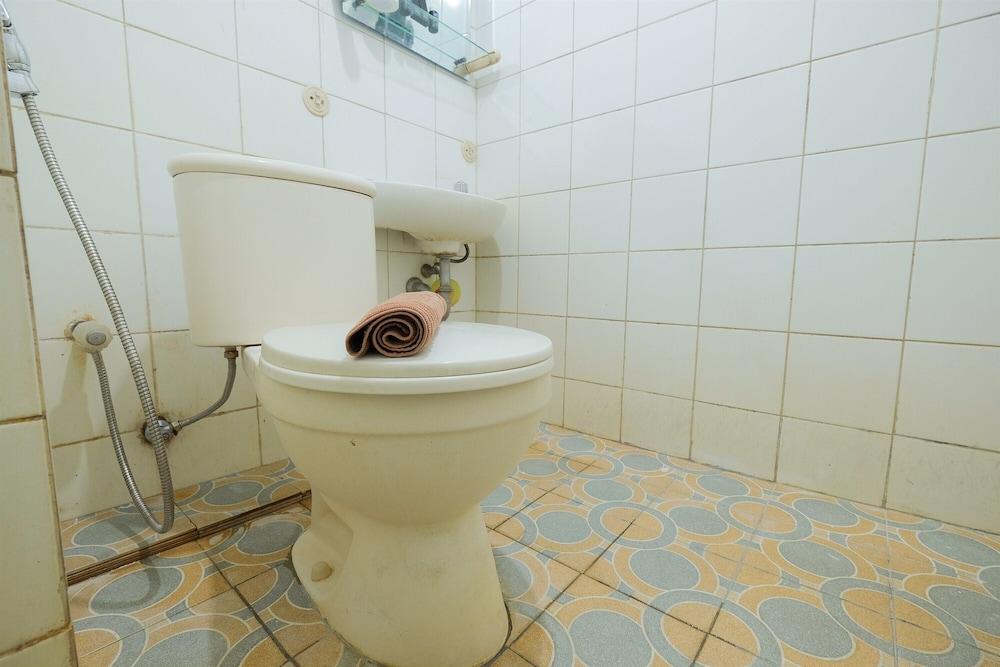 Pool View Studio at Kebagusan City Apartment