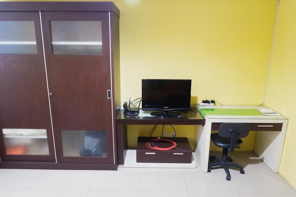 Comfy Studio at High Point Serviced Apartment