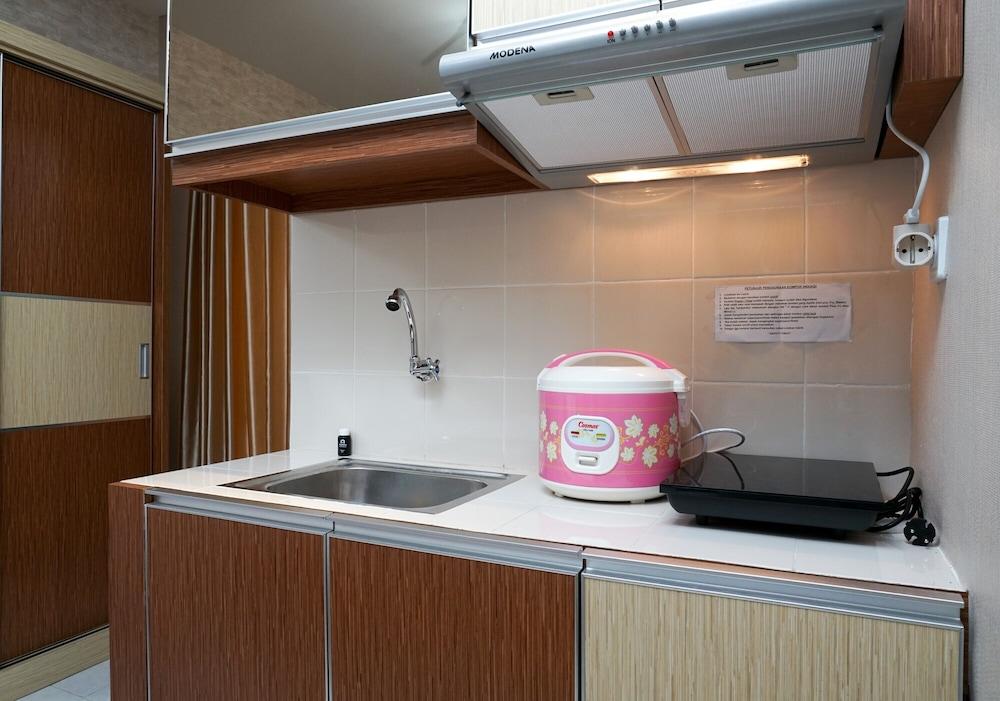 Modern Studio Apartment at Cinere Resort