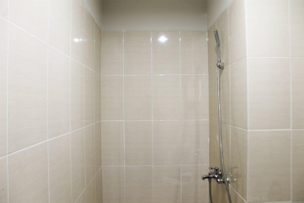 Comfy Studio Room @ Oasis Apartment