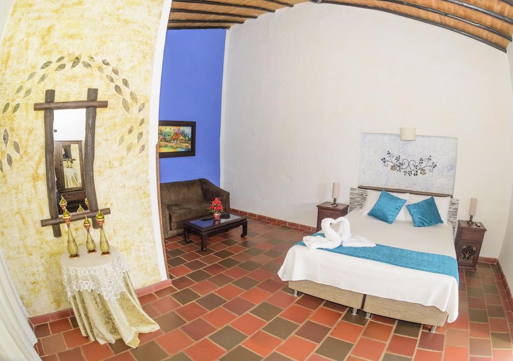 Hotel Campestre Santuario