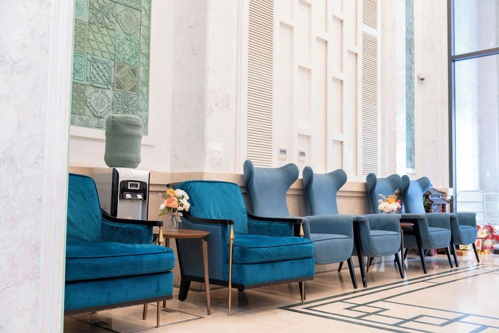 Minasi HanoiOi Lakeside Hotel