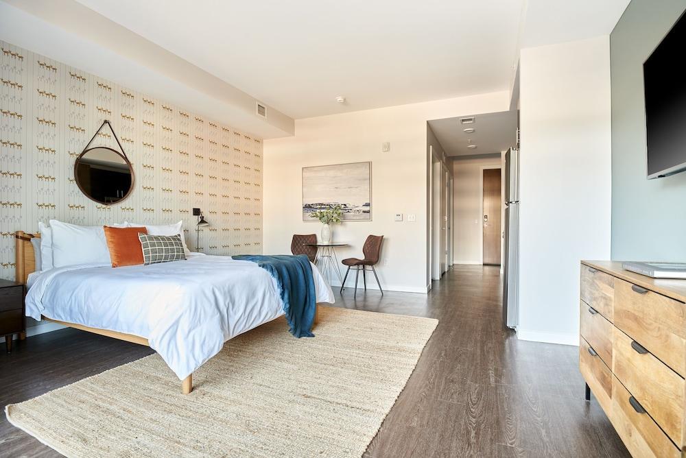 Sonder at University Park