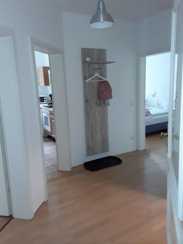 Apartments Sachsenallee