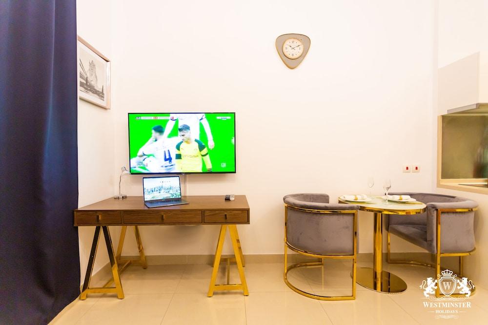 Westminster Claren Tower - Downtown