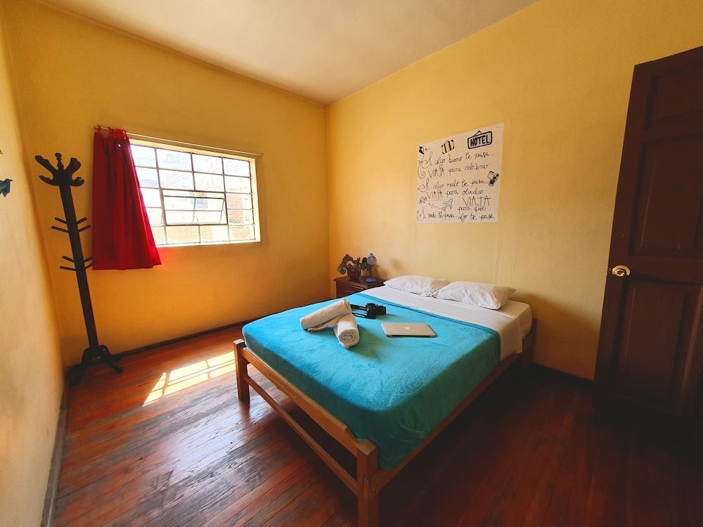 Econunay Hostels