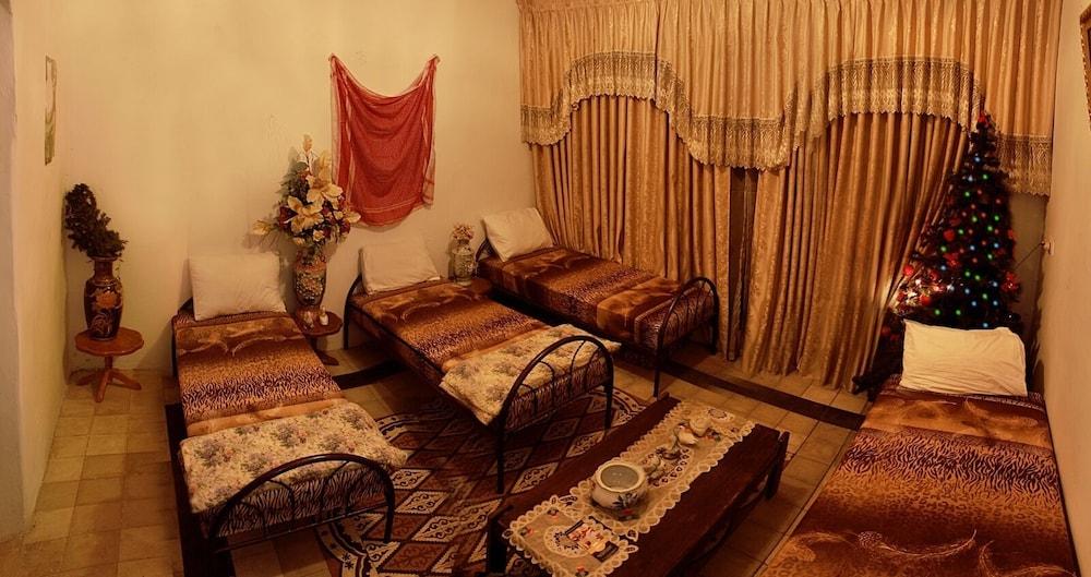 Friends Hostel.Area B