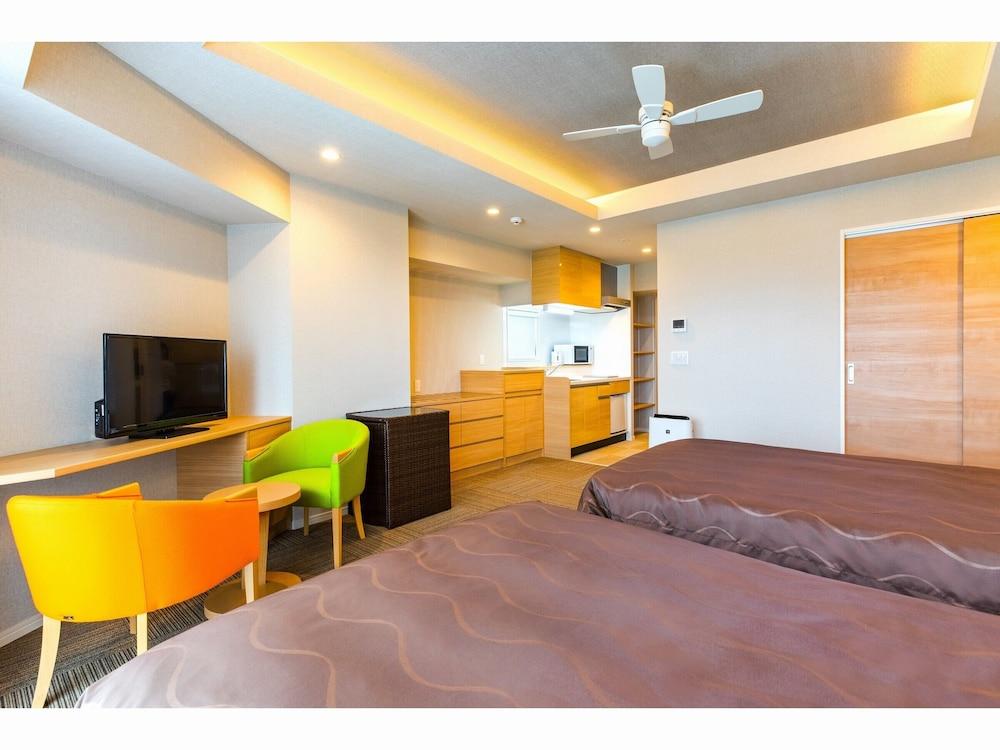 Yenn's Marina Inn Mercy