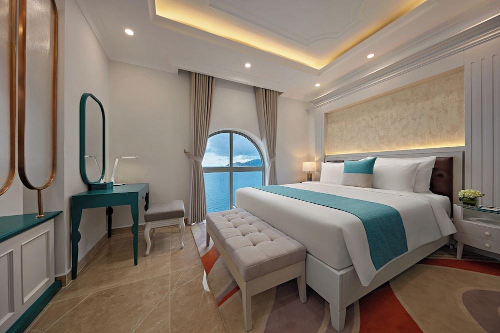 Mercure Nha Trang Beach