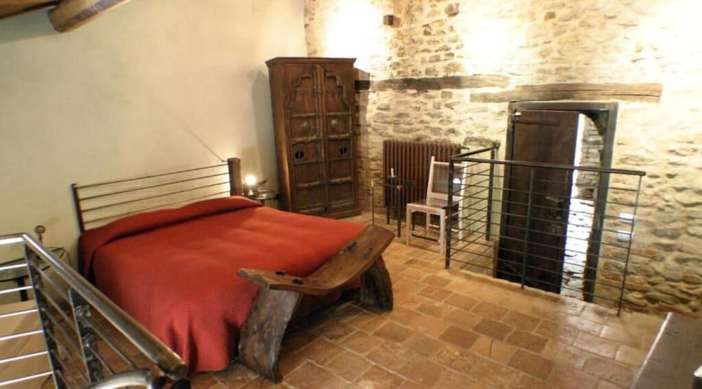 Le Case Della Saracca