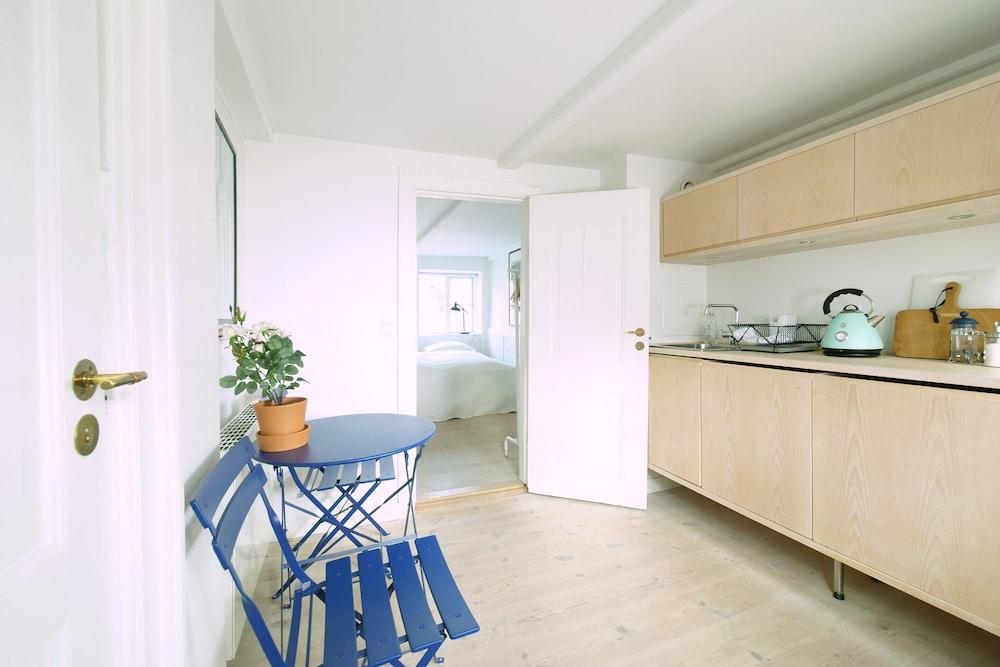 Central Canal Apartments 8