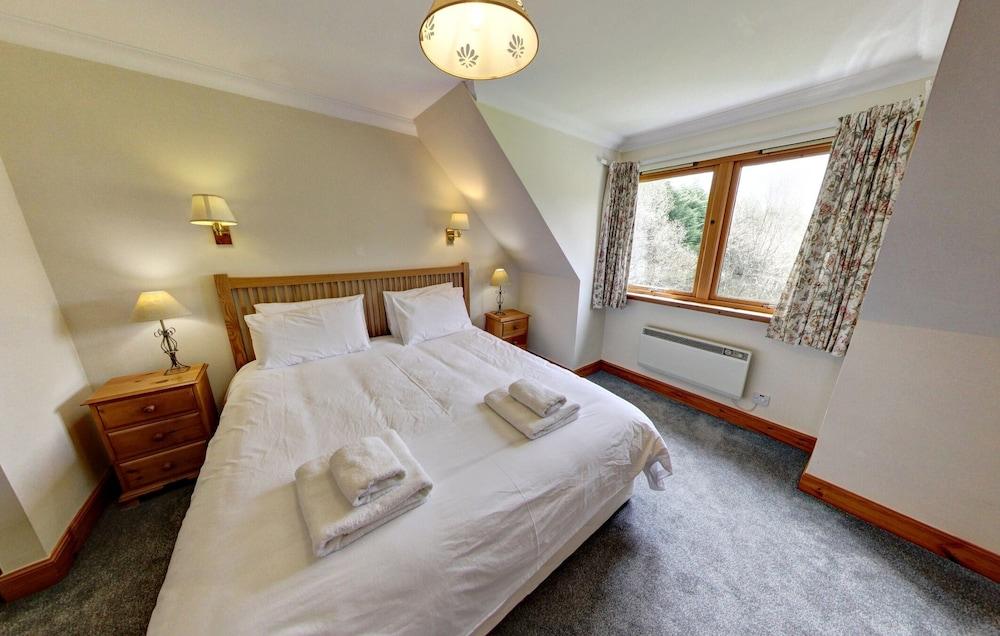 Stob Binnein Cottage