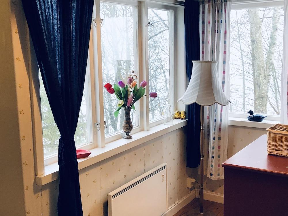 Apple Tree Cabin With River Views