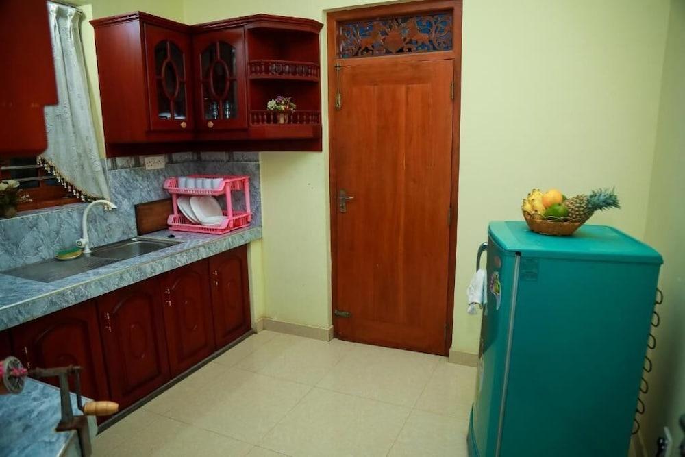 Hasaranga Holiday House