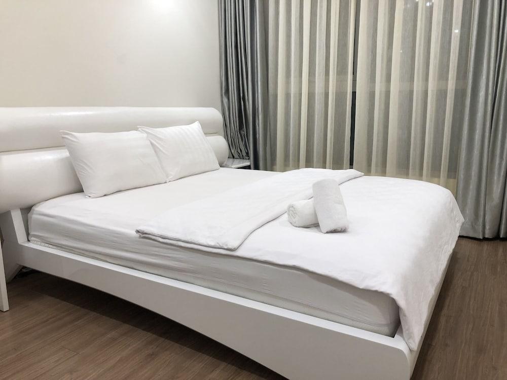 Justay Tresor Bach Dang River