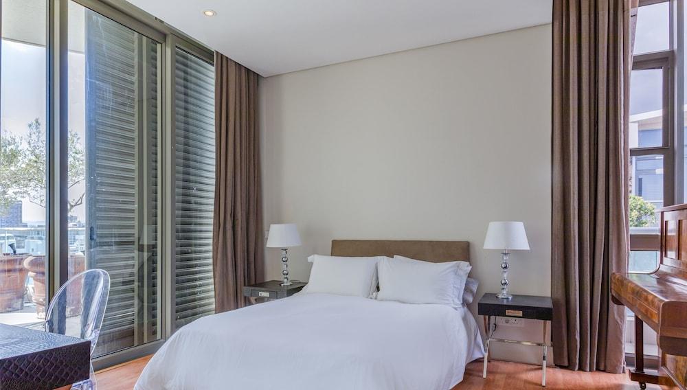 Penthouse 702 Kylemore B